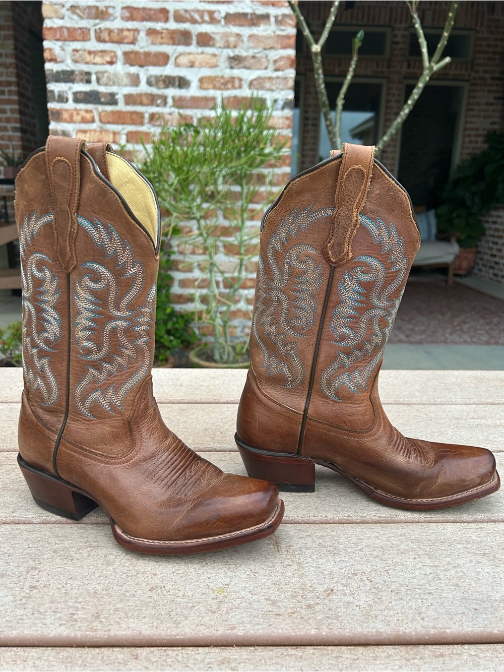 Brown Leather Western Cowboy Boots with Embroidered Shaft